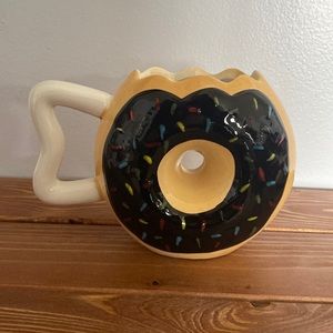 Donut mug with hole center